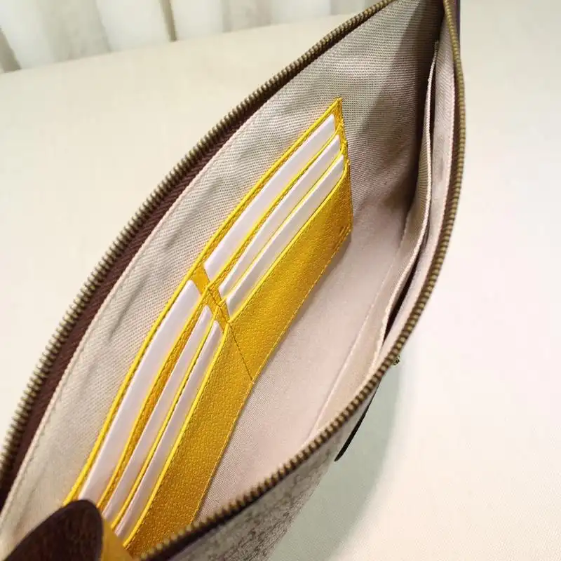 G*u*i brand handbags neo vintage gg supreme pouch 1904g0005