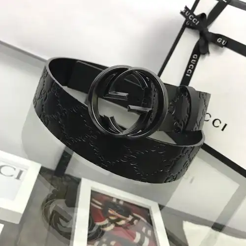 G*u*i s belte 1905bl0182