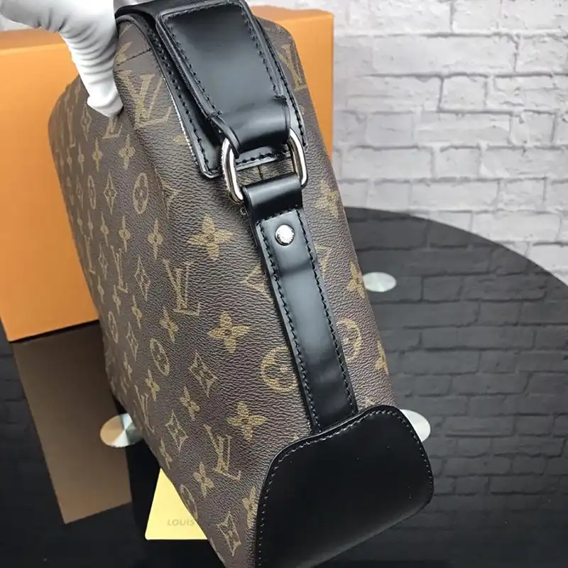 LV Bags 1906BL0154