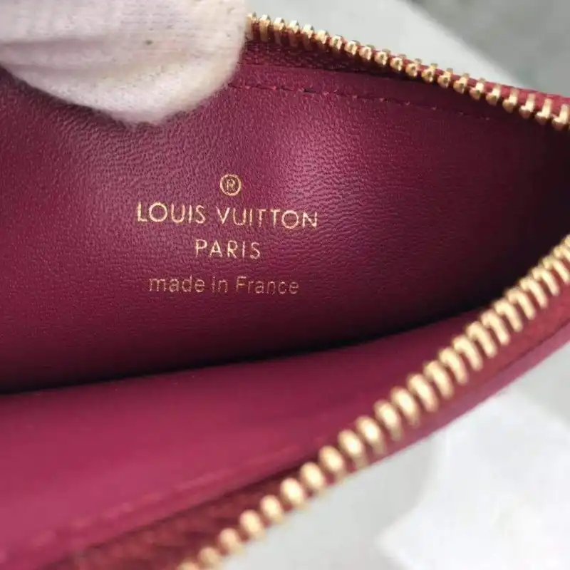 LV Bags 19B570032