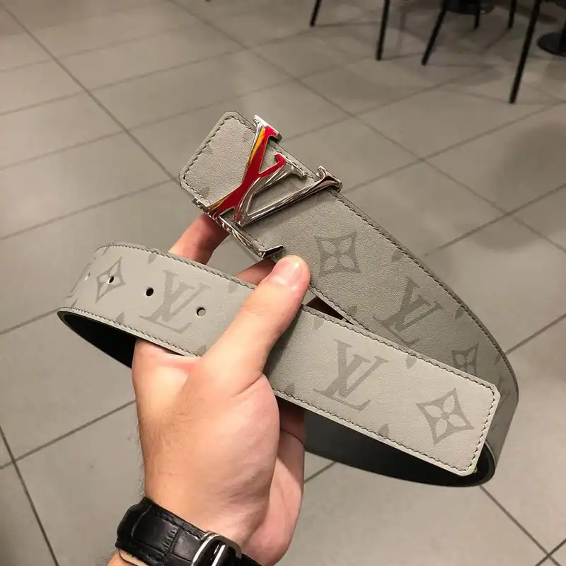 LV s Belte 19xf0020