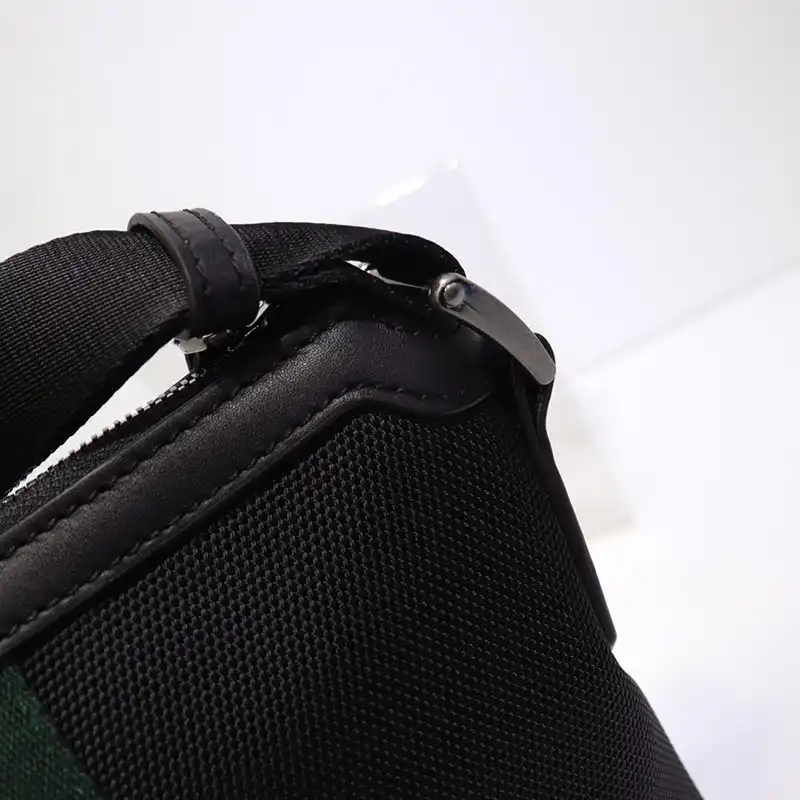 G*u*i crossbody bag 19gm0042