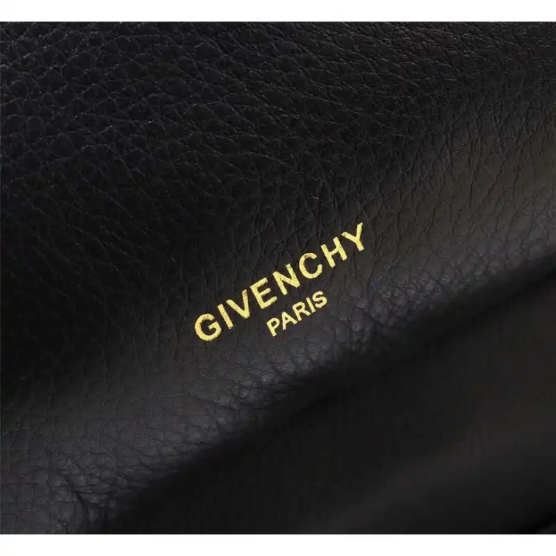Givenchy Bags 205GIV0013