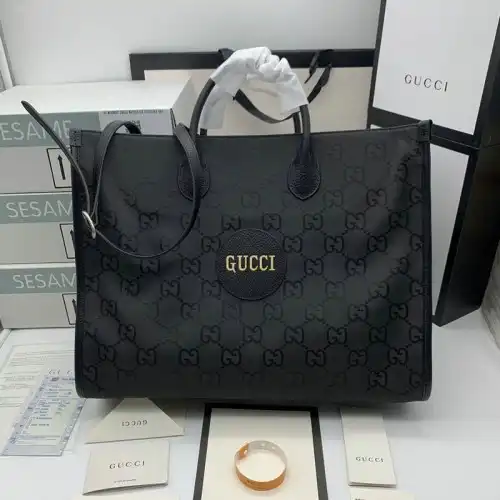 G*u*i bags 208b570055