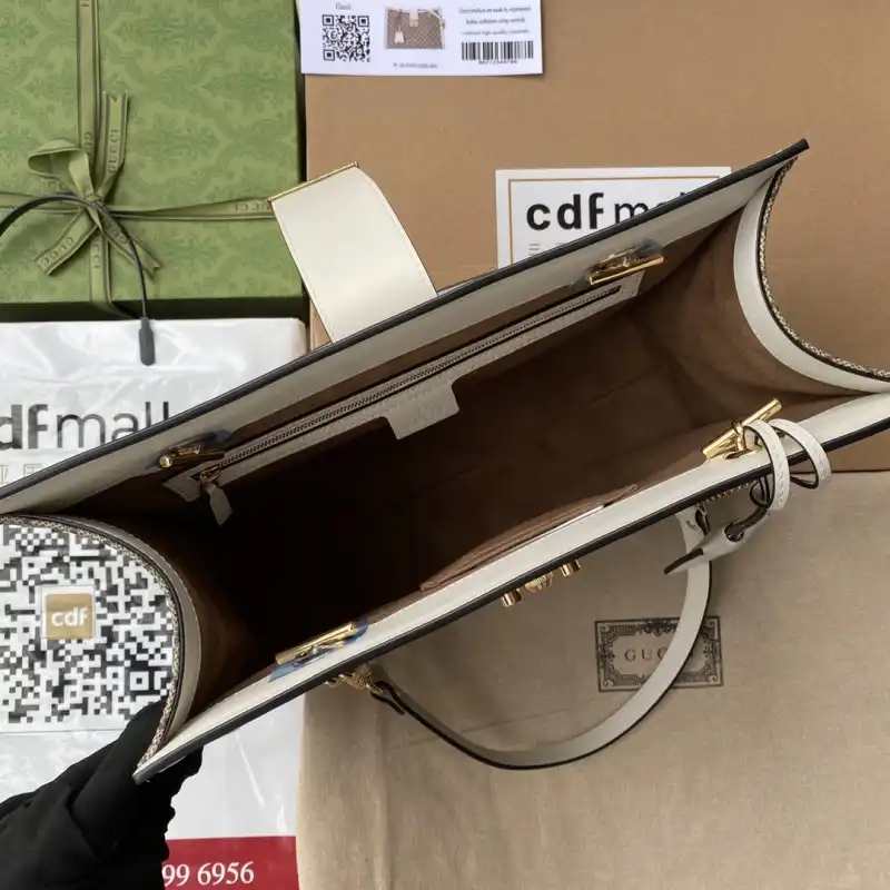 G*u*i s bags 2108ya0082