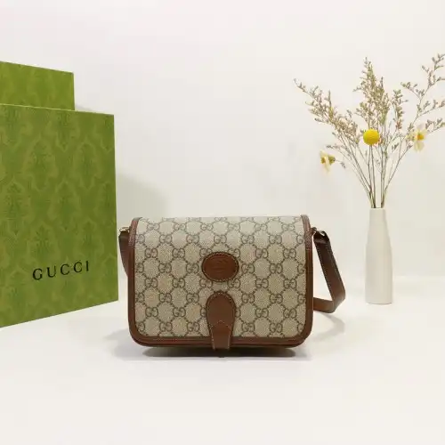 G*u*i bags 2109dj0023