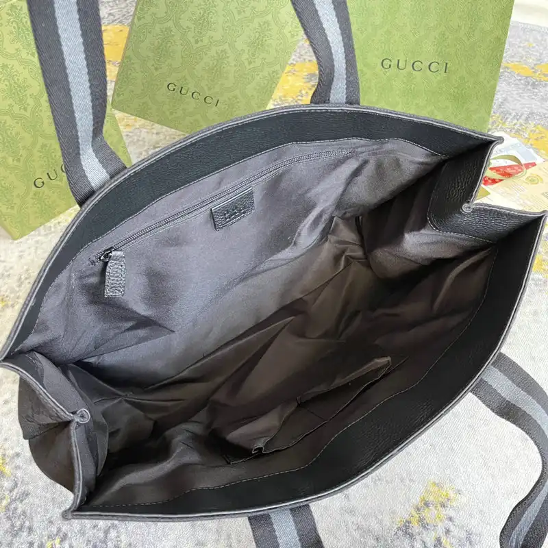 G*u*i bag 2110dj0031