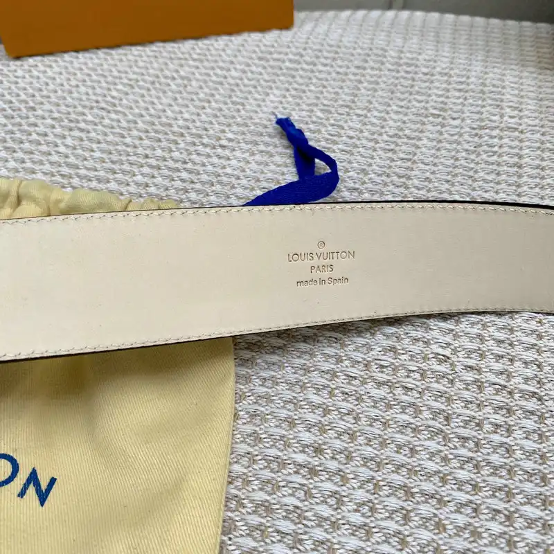 LV Belts 2201XA0252