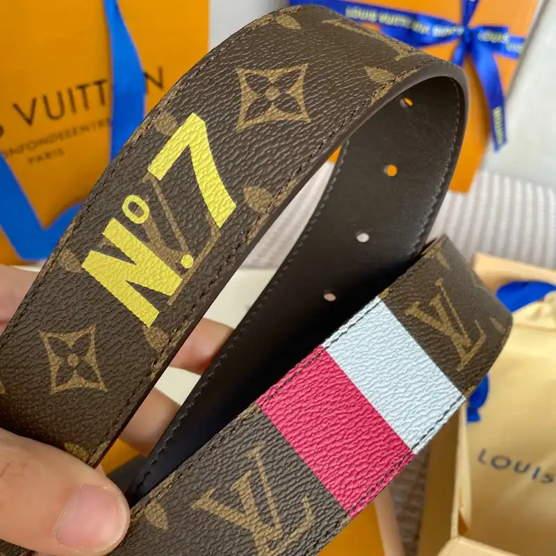 LV Belts 2204XA0028