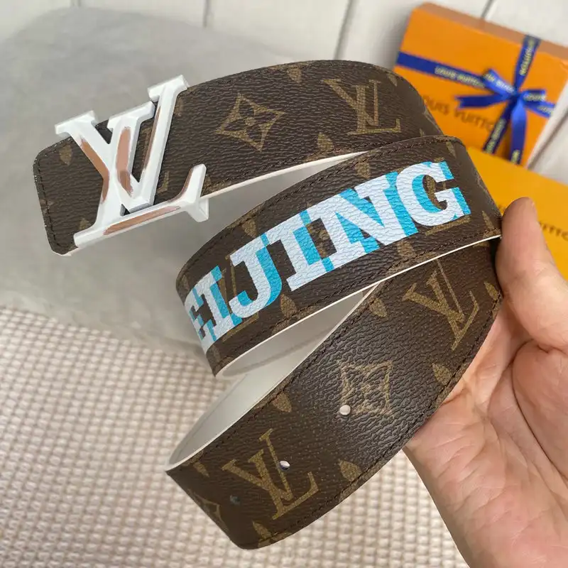 LV Belts 2207XF0064