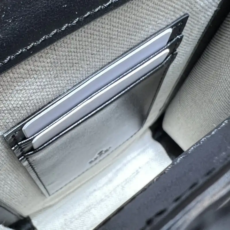 G*u*i bag 2212ya0027