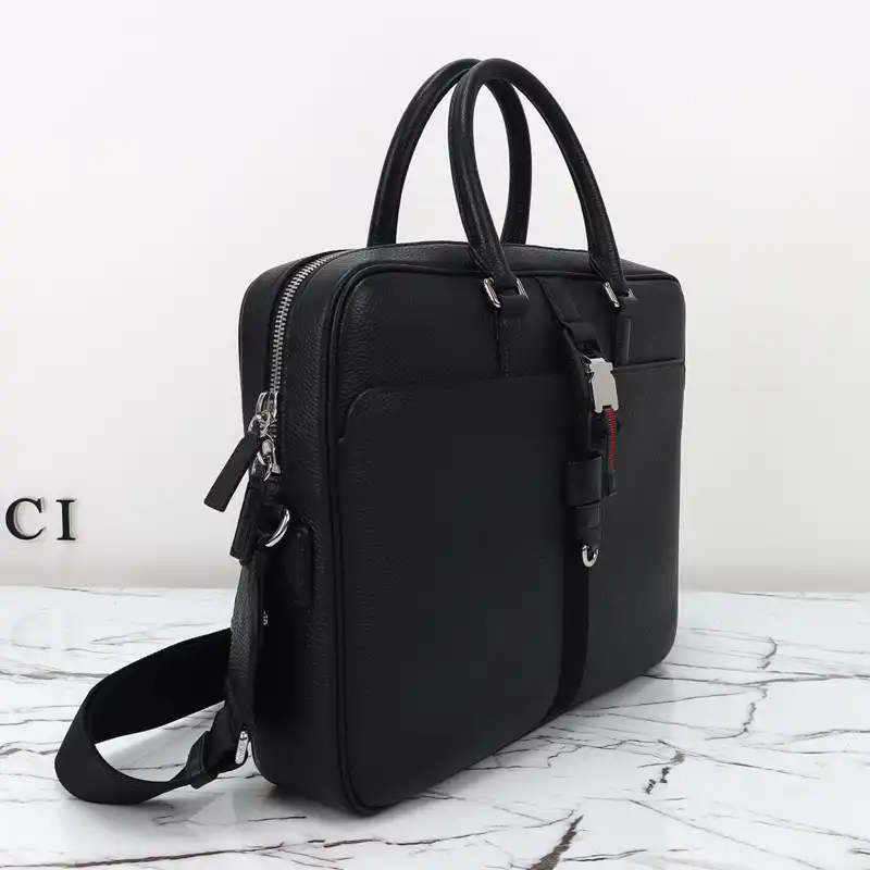 G*u*i bags 2411ya0204