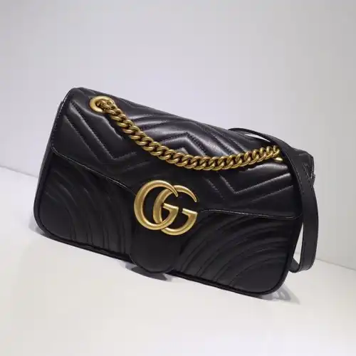 G*u*i bags 19t1l0693