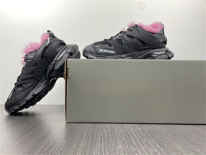 Modern BLCG Track Fake Fur Black Pink  668555 W3CQ6 4431
