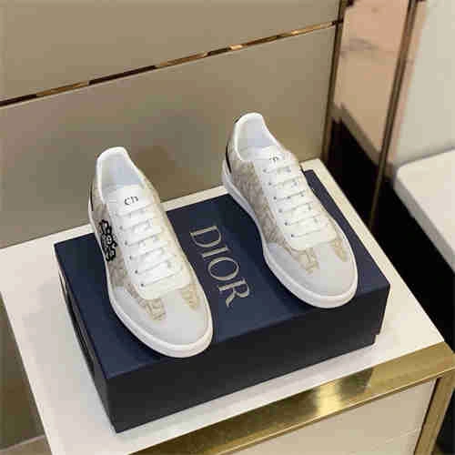 Stretchable DR Sneaker 1141