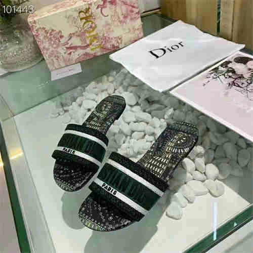 Contemporary Dio Slipper 5789