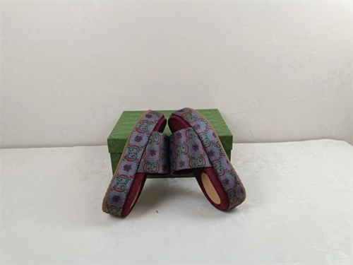 Youthful Gocci Slipper 5605