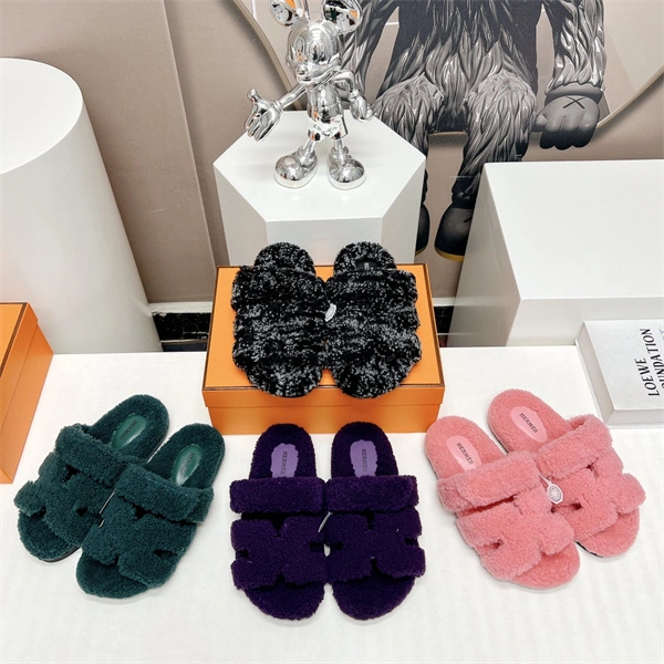 H Slipper Affordable 2319