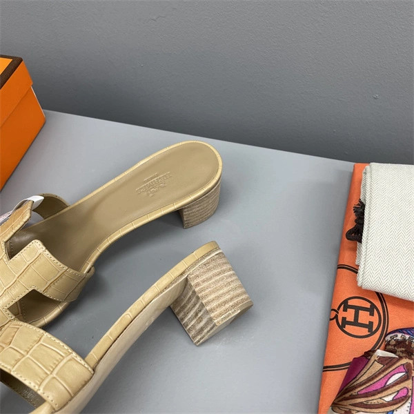 H Slipper Unisex 2365