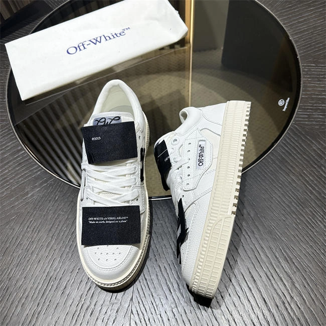 GoAnywhere Off-White Sneaker 3101