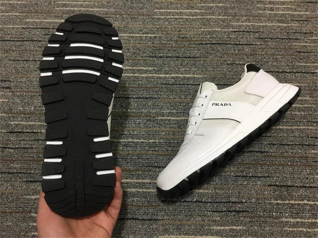 Prada Sneaker Functional 3381